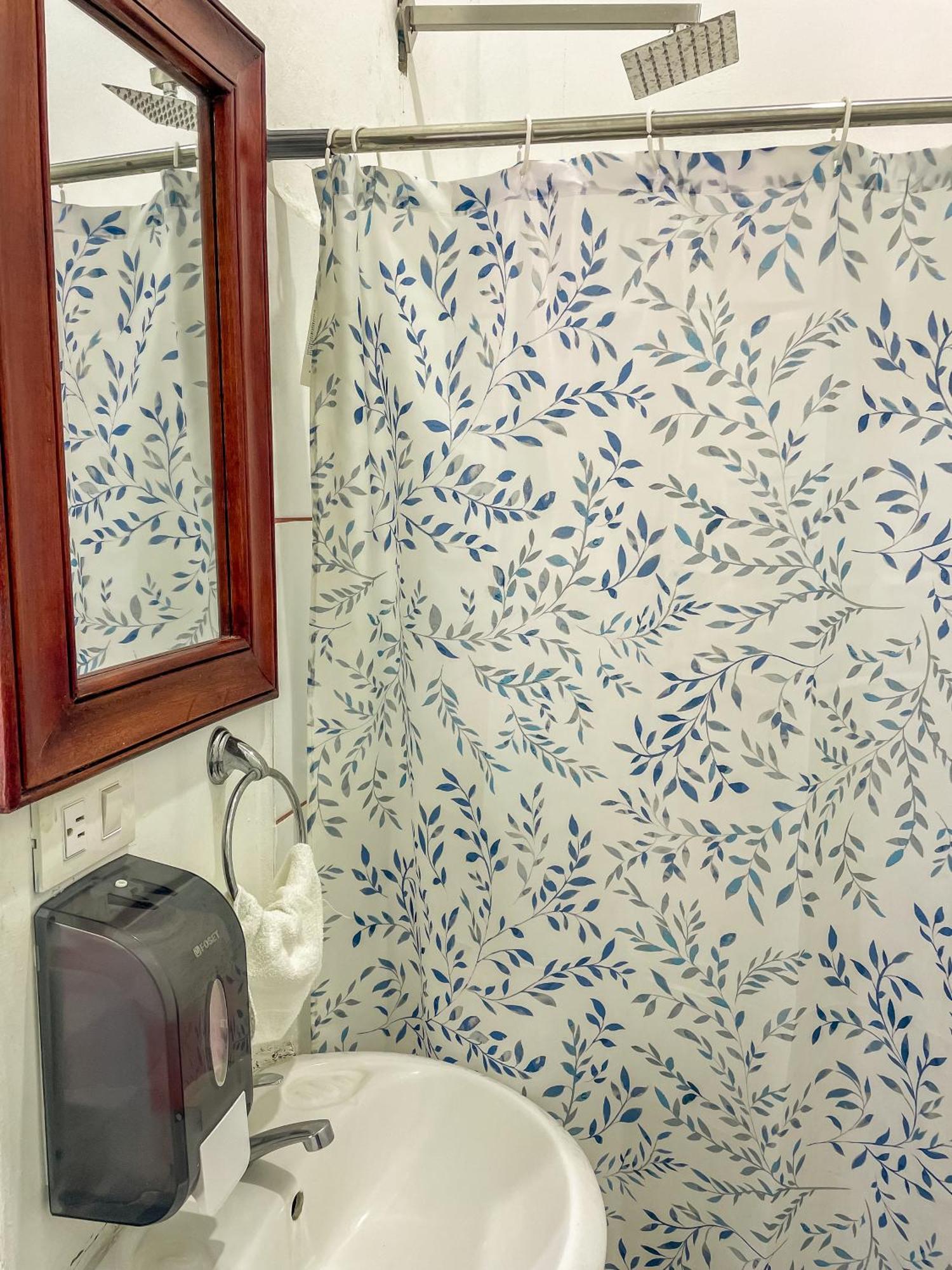 Hostal Eden Мойогальпа Экстерьер фото