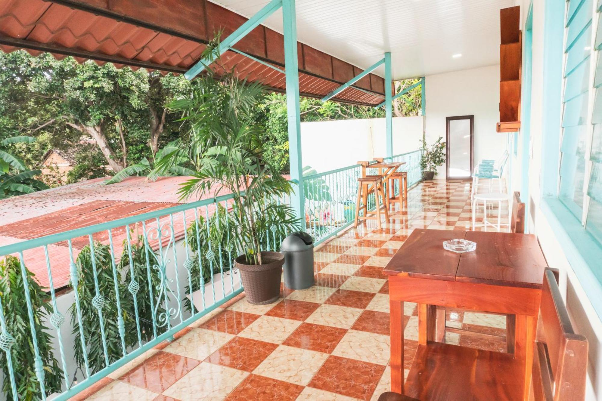 Hostal Eden Мойогальпа Экстерьер фото
